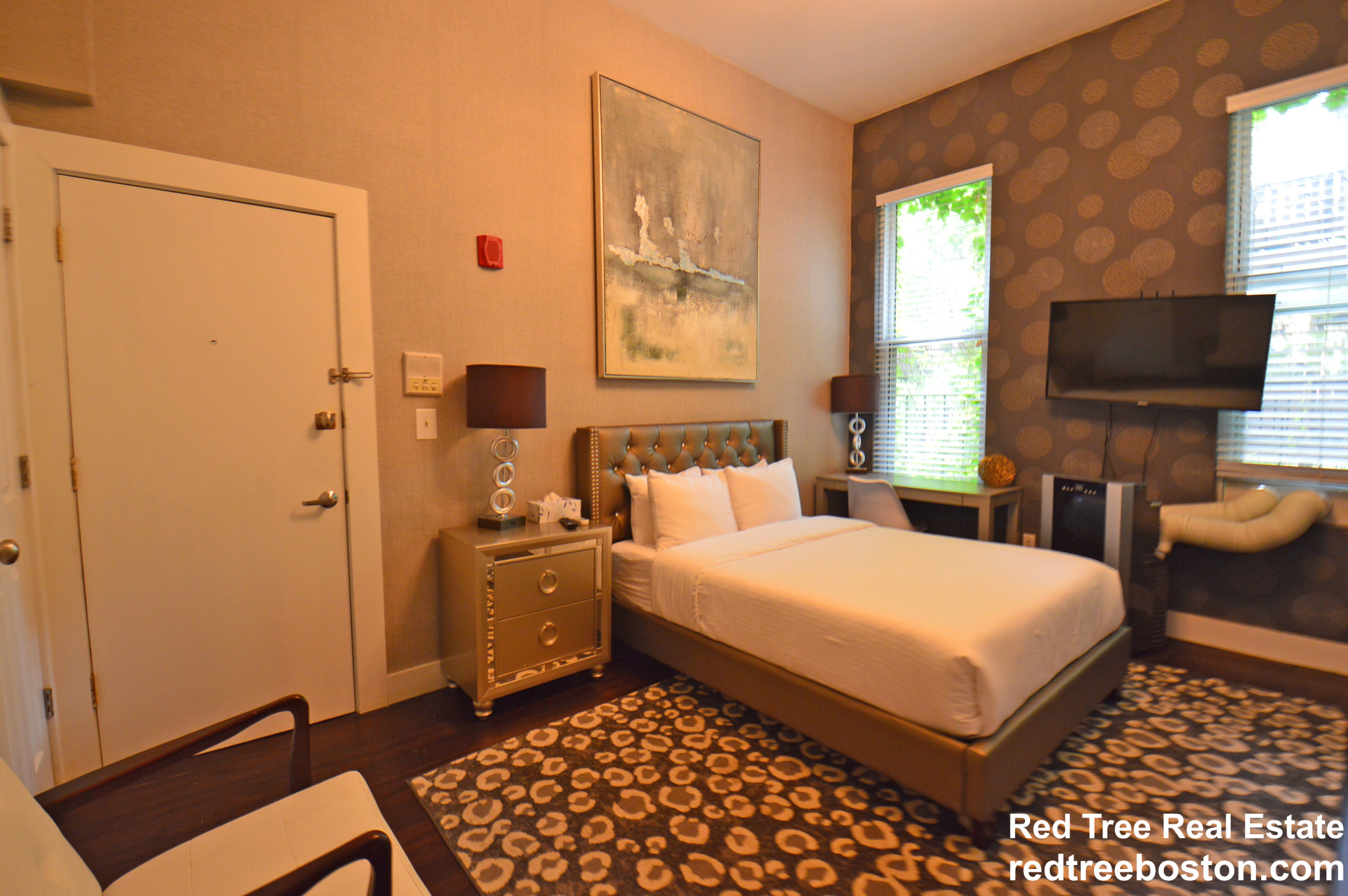 Studio bed, 1 bath apartment for rent at 143 Arlington St Unit 22, Back Bay — photo 1 of 5