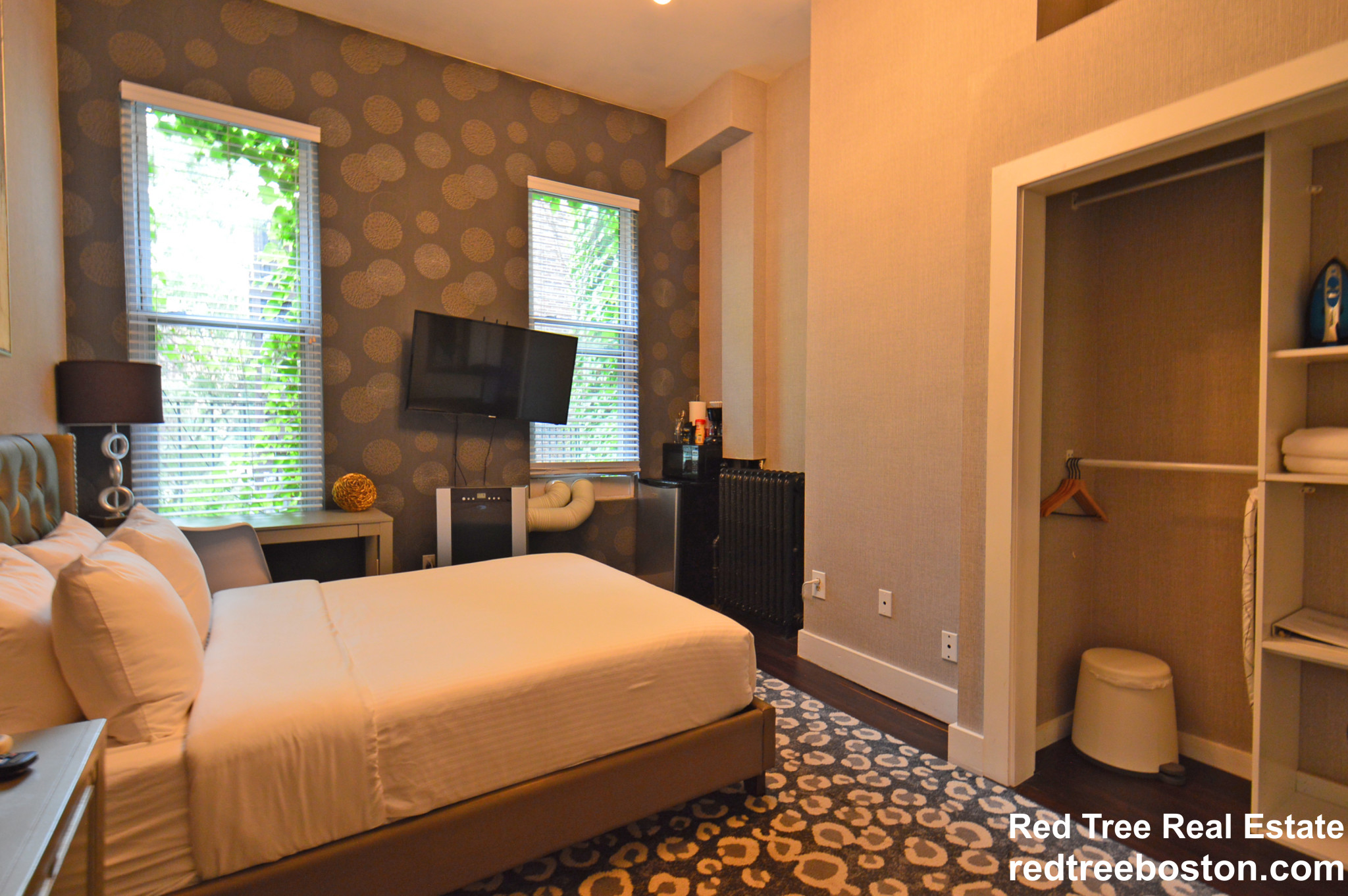 Studio bed, 1 bath apartment for rent at 143 Arlington St Unit 22, Back Bay — photo 3 of 5