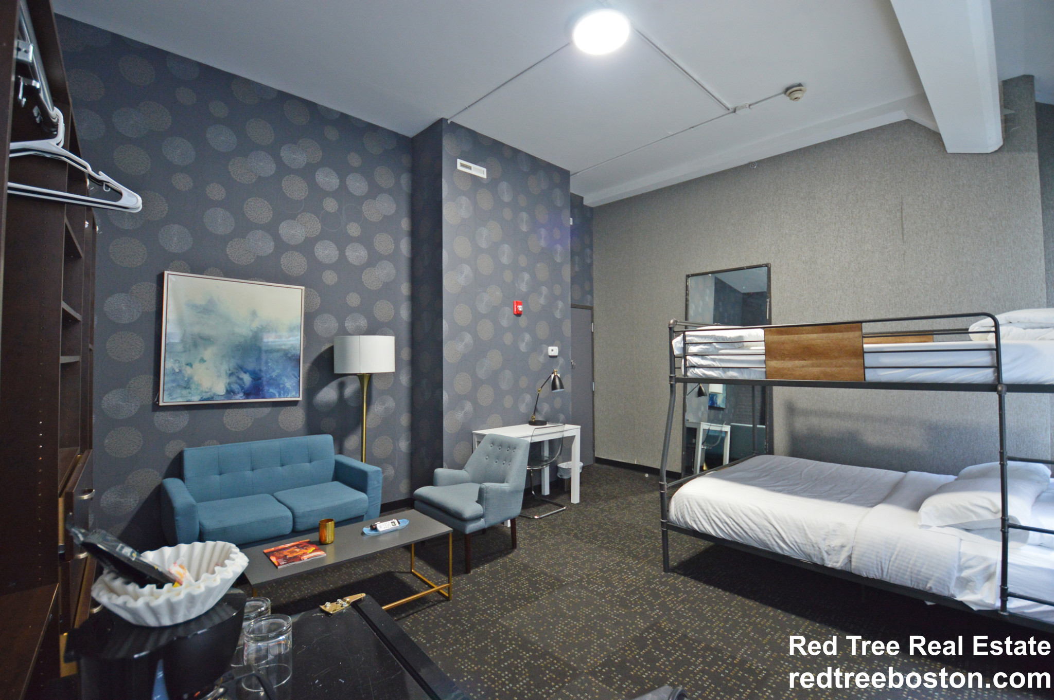 Studio bed, 1 bath apartment for rent at 29 Temple Pl Unit 210, Theatre District — photo 3 of 11