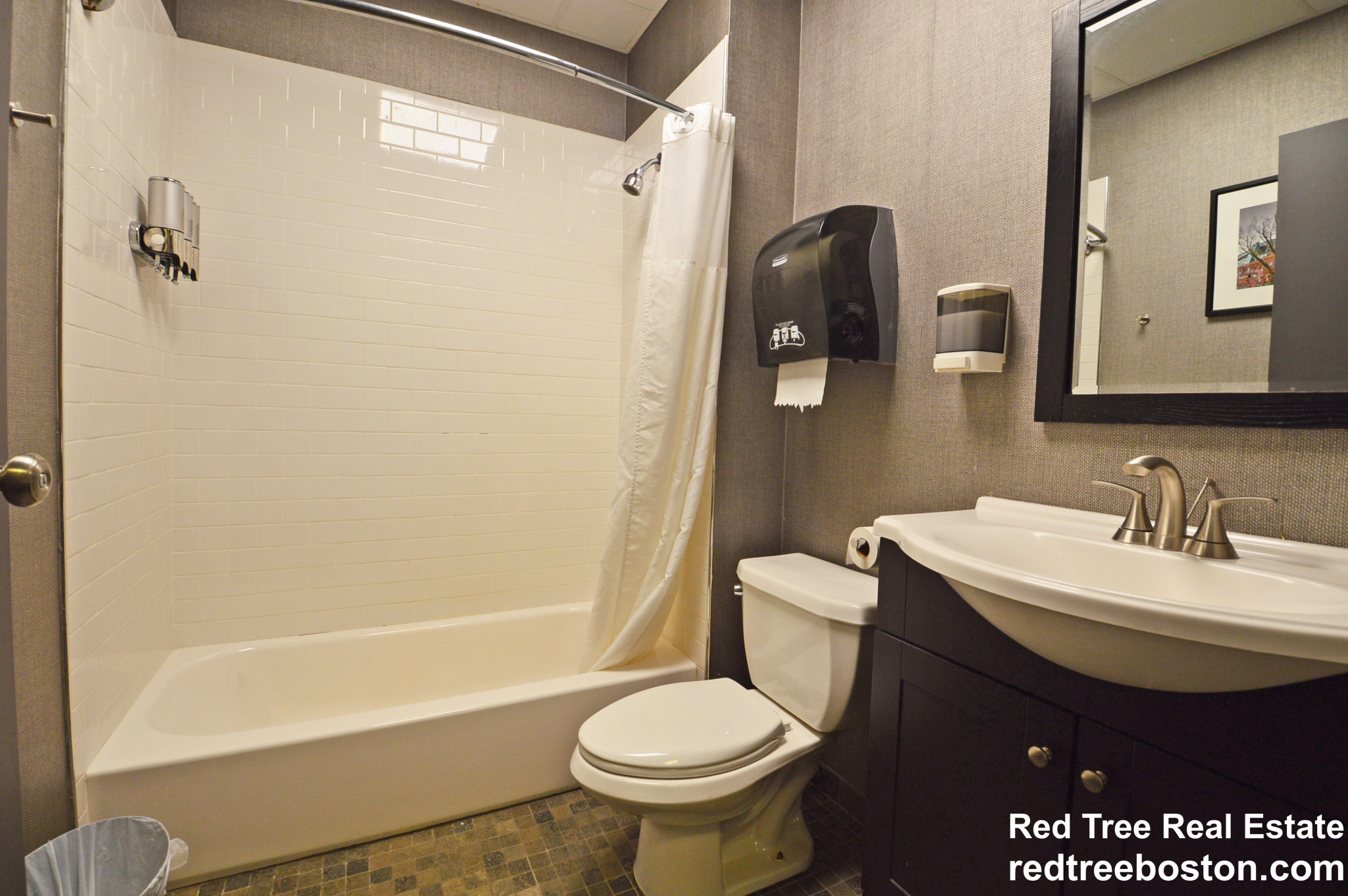 Studio bed, 1 bath apartment for rent at 29 Temple Pl Unit 210, Theatre District — photo 9 of 11