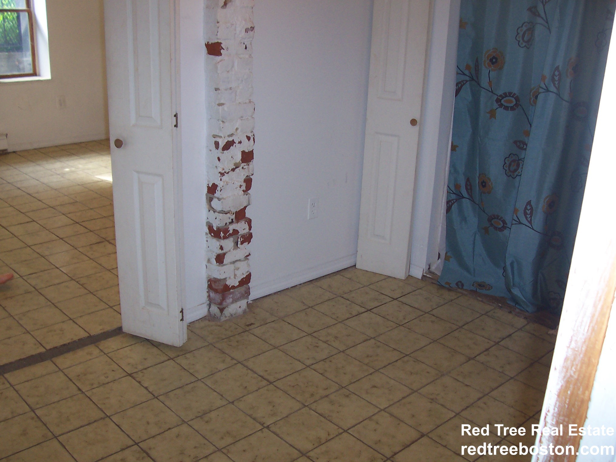 688 Parker St, Mission Hill