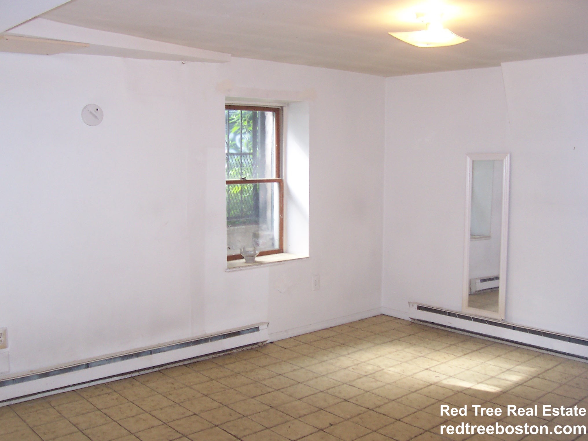 688 Parker St, Mission Hill