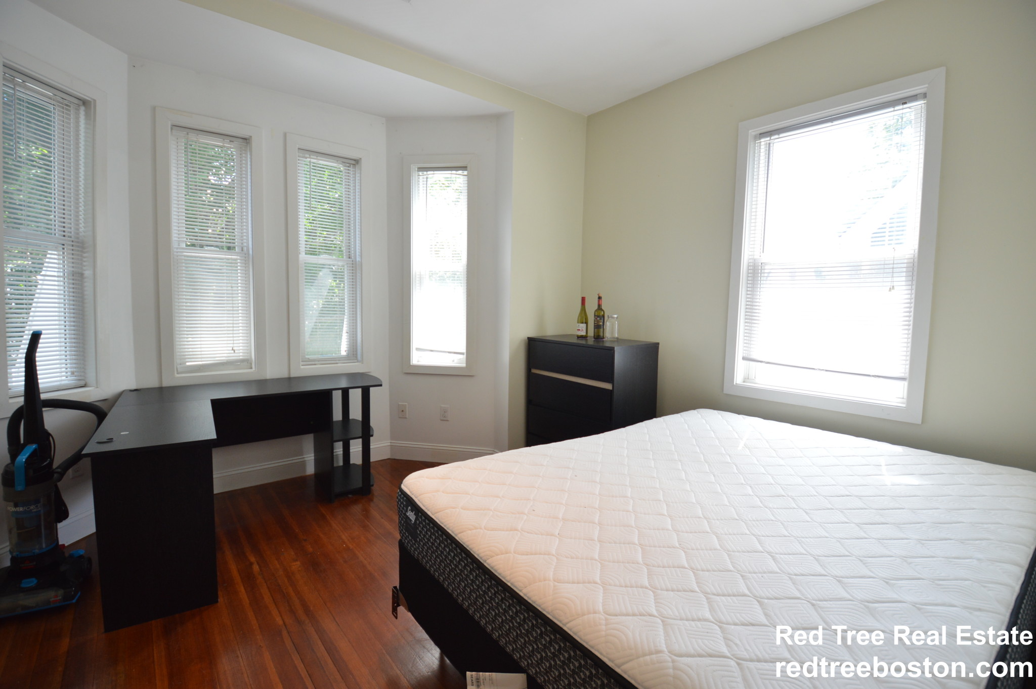 24 Ashford St, Allston