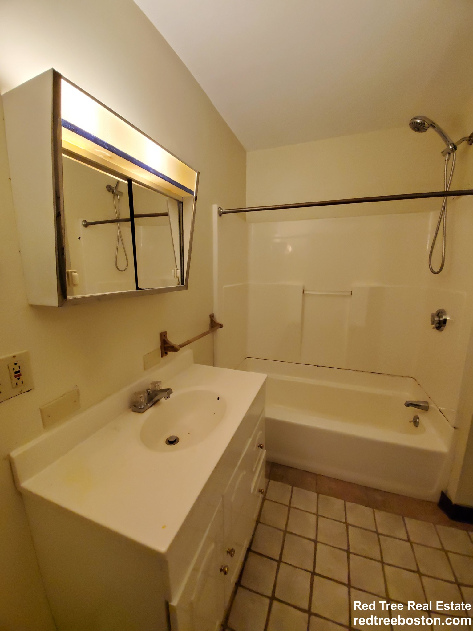 3 bed, 2 bath apartment for rent at 219 Harvard St Unit 22, Brookline — photo 14 of 16