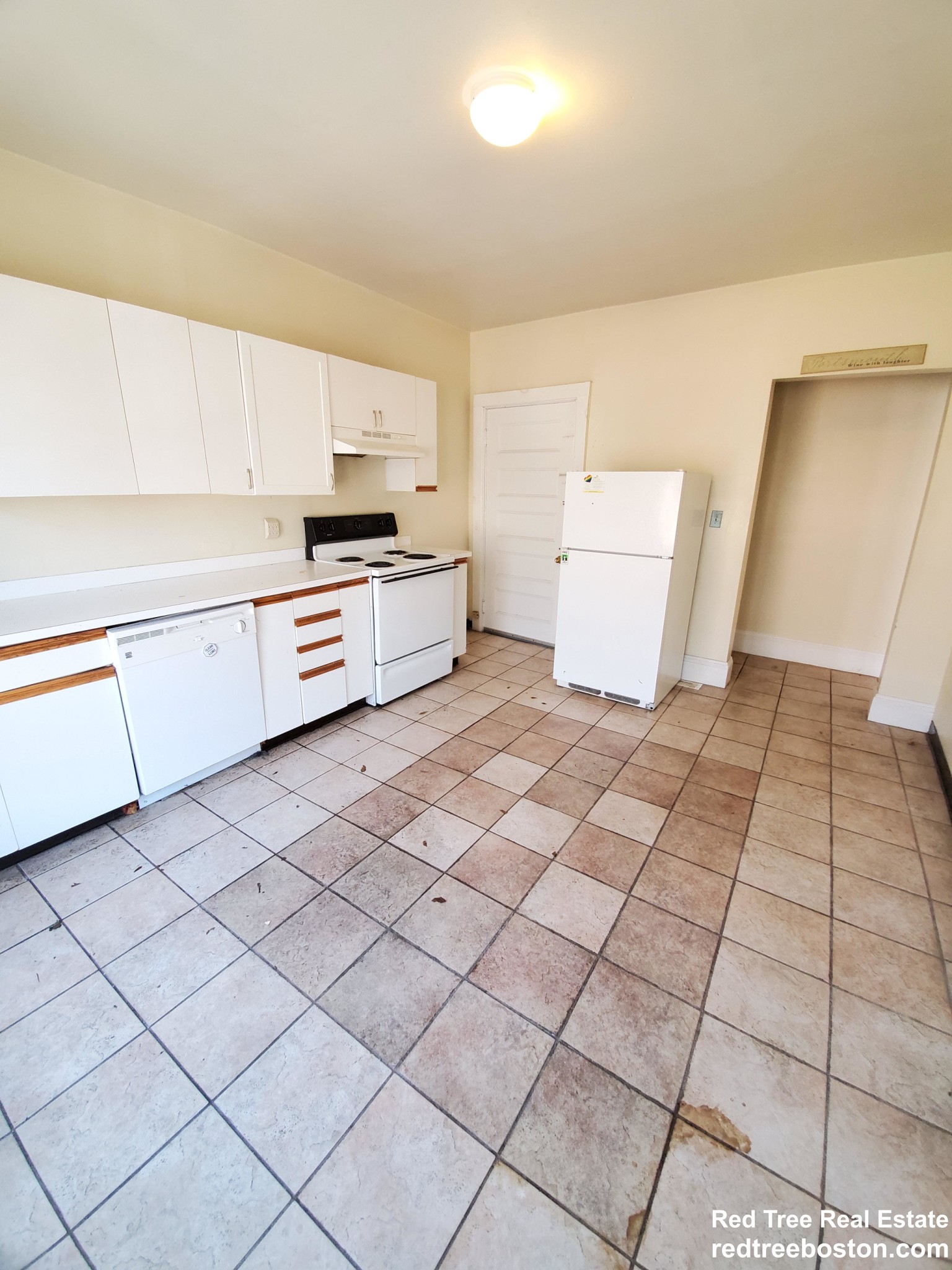 3 bed, 2 bath apartment for rent at 219 Harvard St Unit 22, Brookline — photo 3 of 16