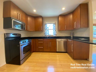 65 Calumet St, Mission Hill