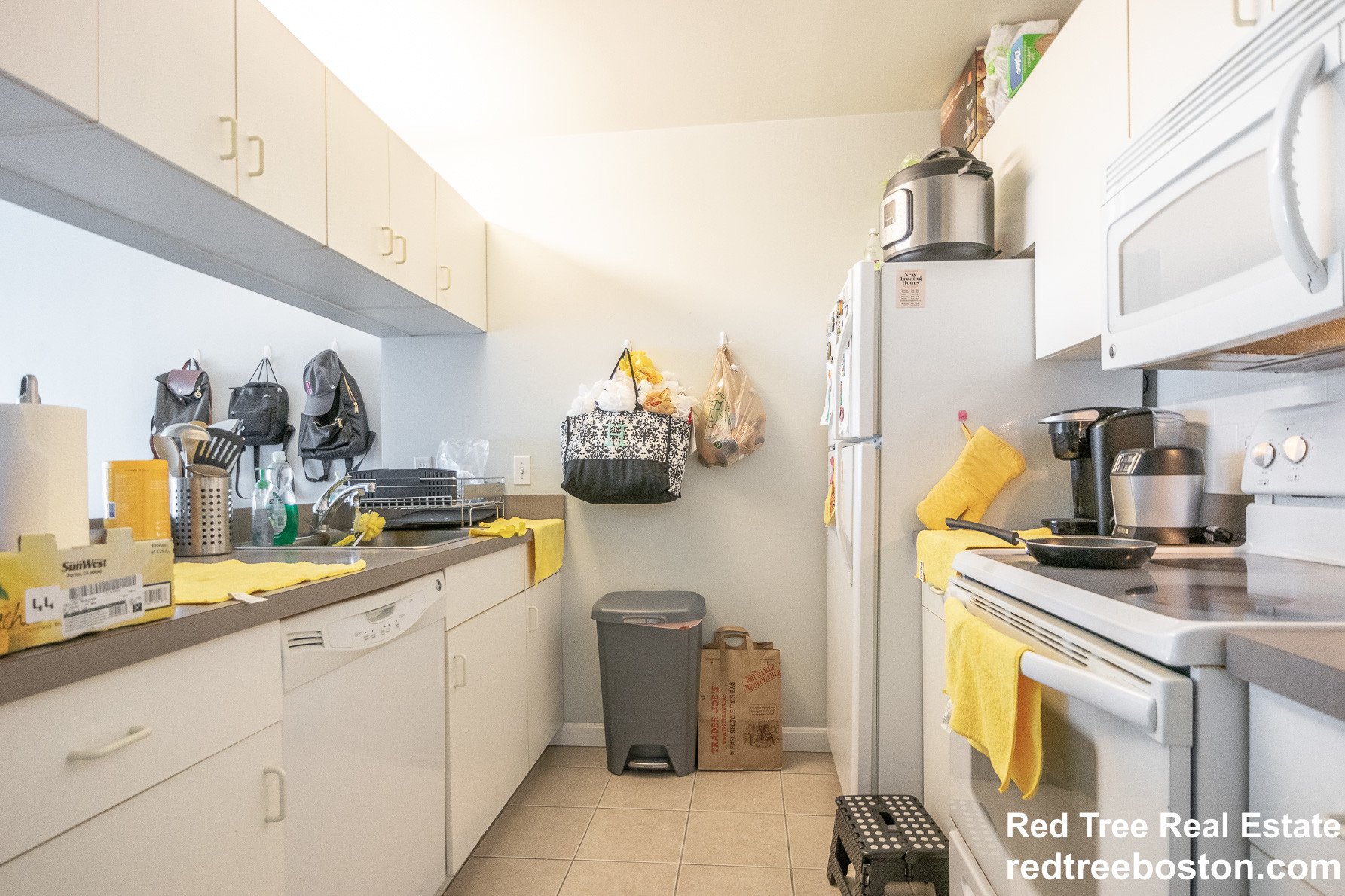 Studio bed, 1 bath apartment for rent at 100 West Squantum St Unit 104, Quincy — photo 3 of 5