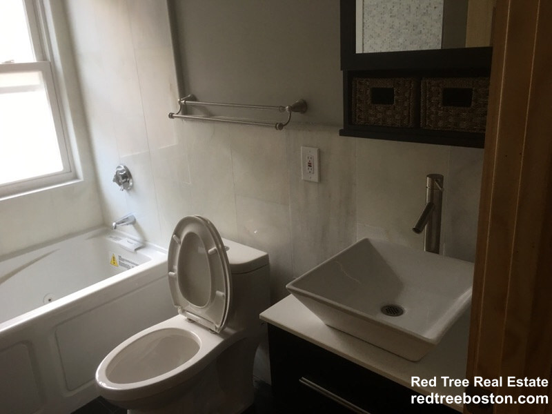 146 Hillside St, Mission Hill