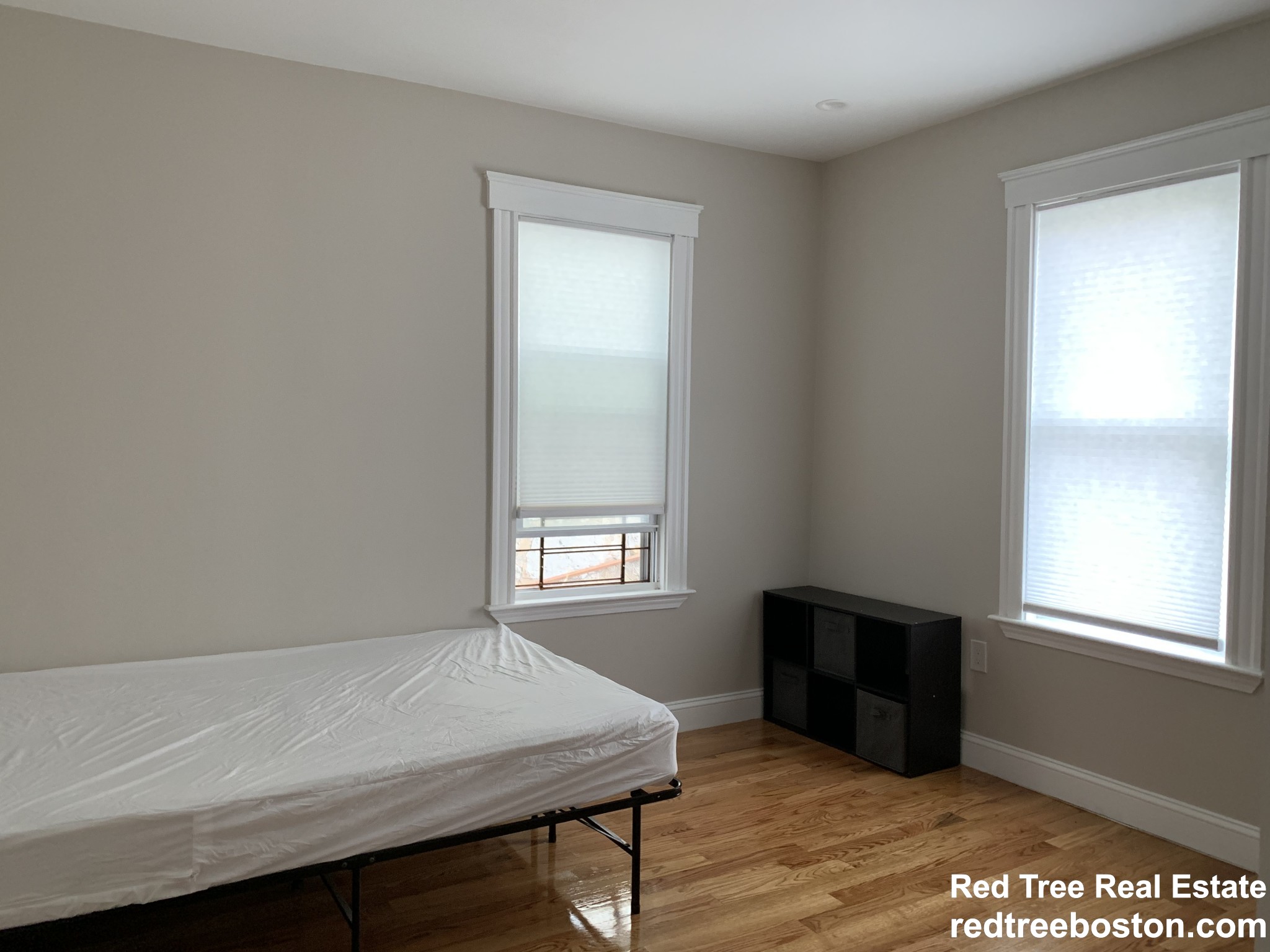 146 Hillside St, Mission Hill