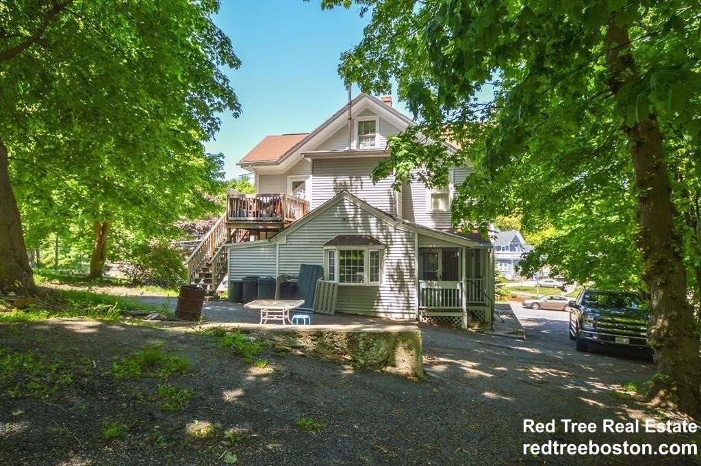 2 Lexington St, Woburn
