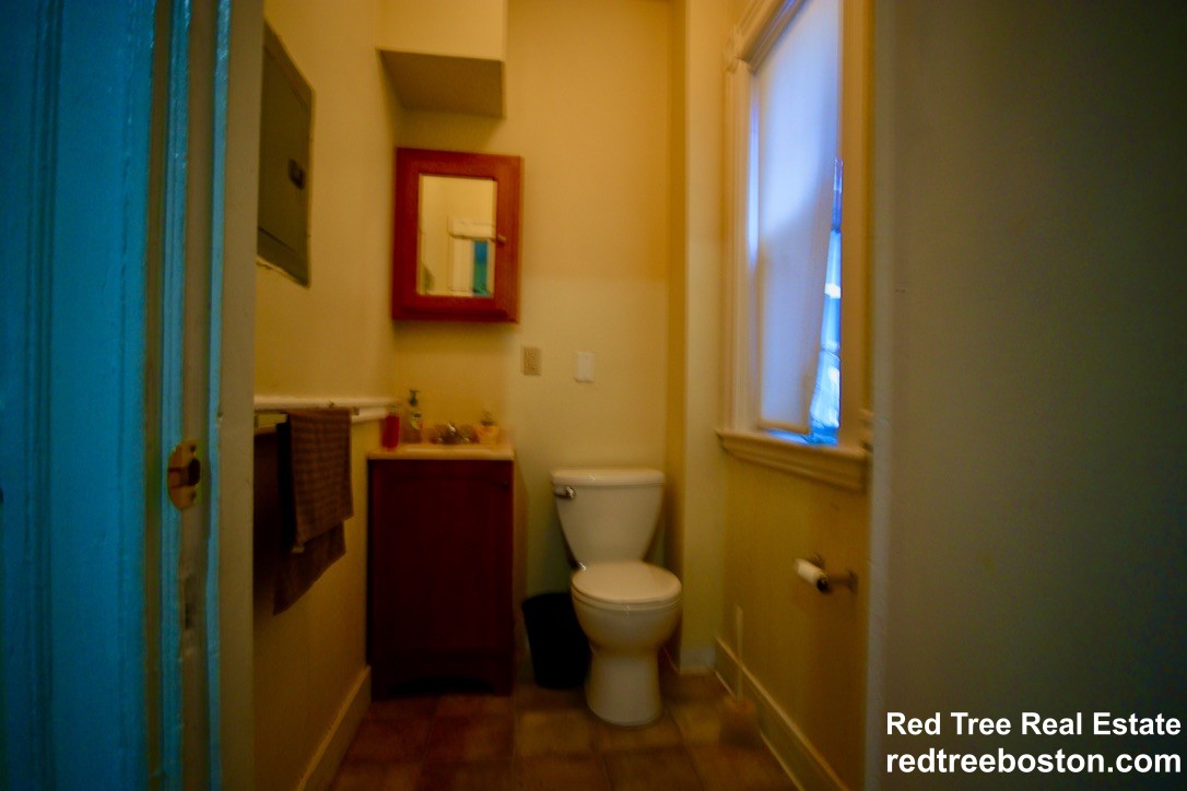 795 Columbia Rd, South Boston