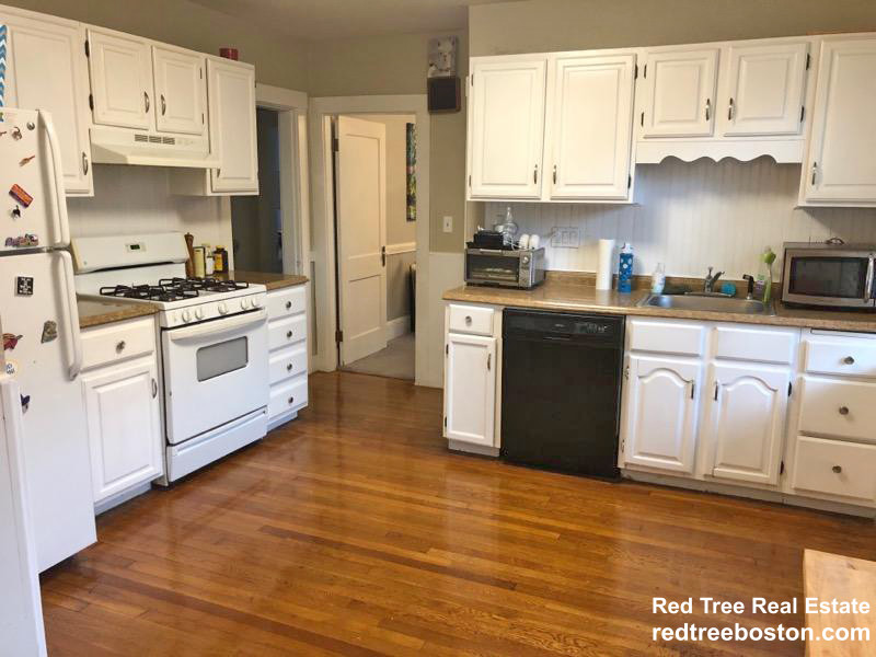 530 Weld St, West Roxbury