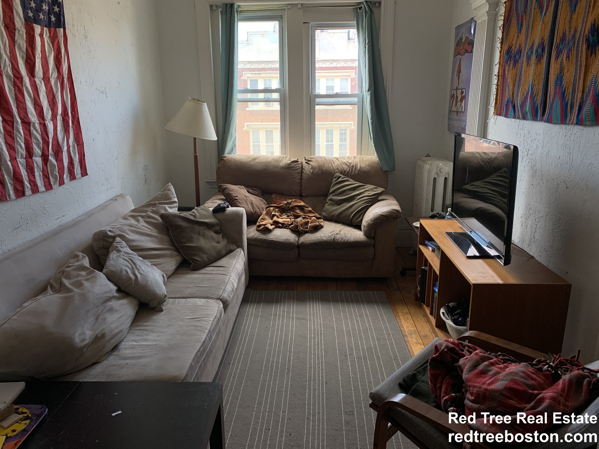 4 bed, 1 bath apartment for rent at 14 Glenville Ave Unit 3, Allston — photo 2 of 16