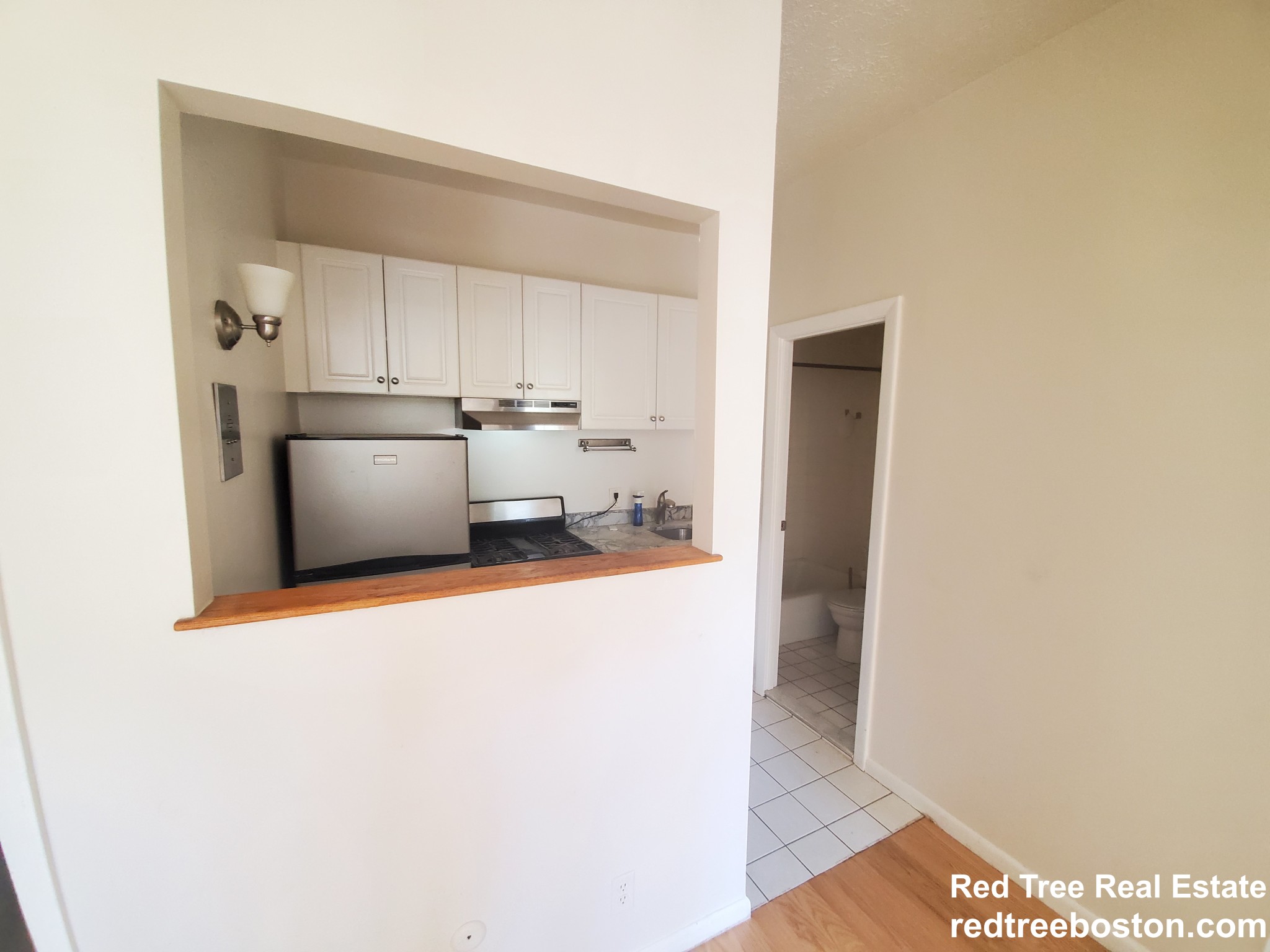 1 bed, 1 bath apartment for rent at 241 West Newton St Unit 7, Back Bay — photo 4 of 18
