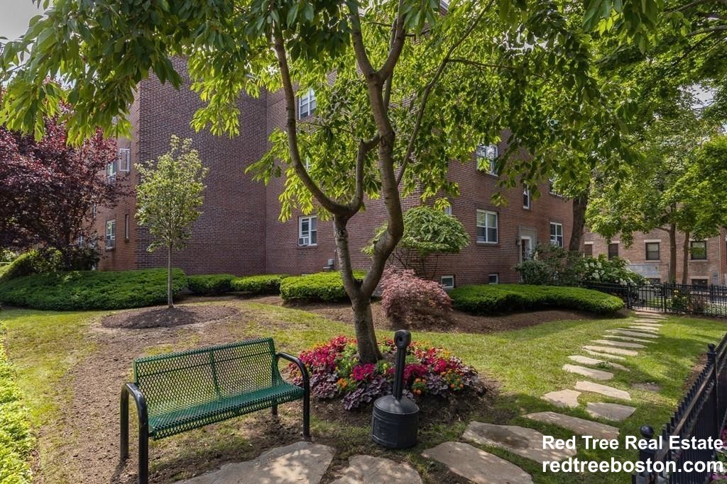 19 Alton Ct, Coolidge Corner