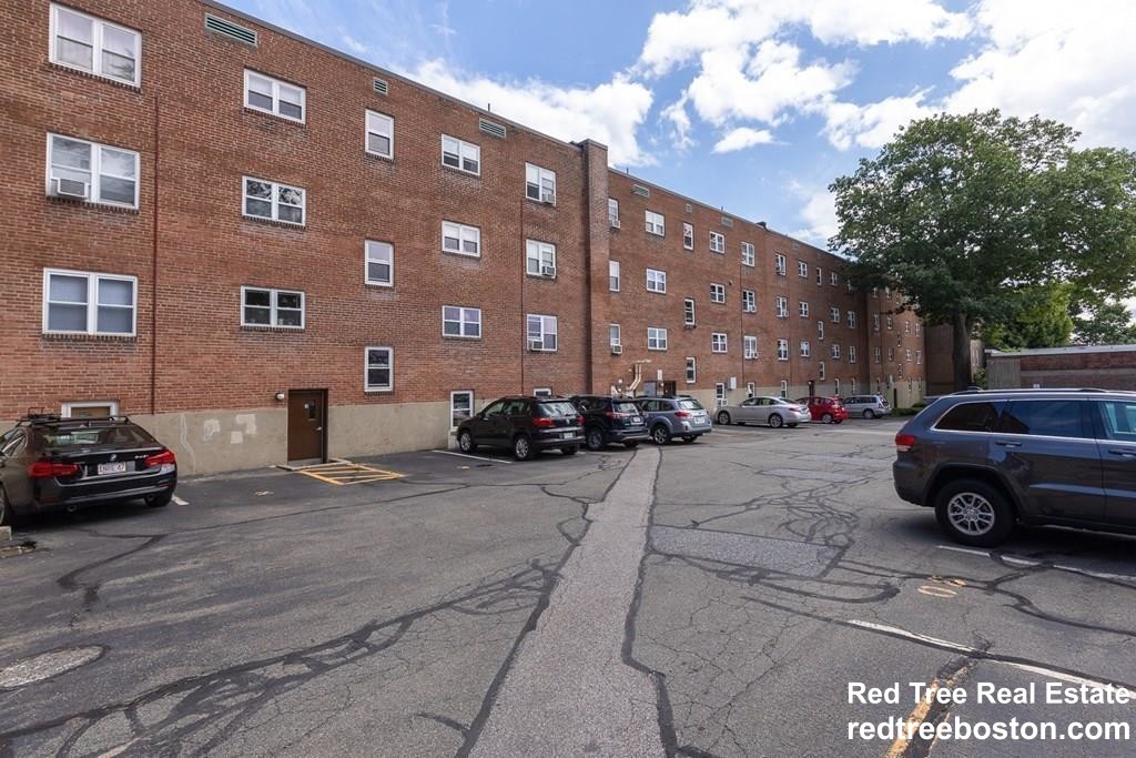 19 Alton Ct, Coolidge Corner