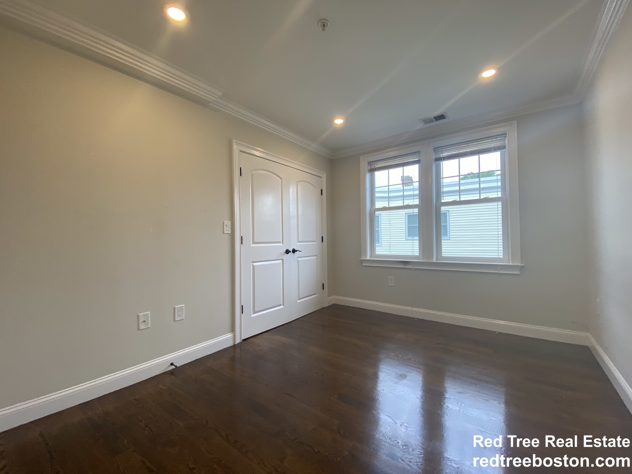 5 bed, 1.5 bath apartment for rent at 490 Washington St Unit 3, Brighton — photo 6 of 34