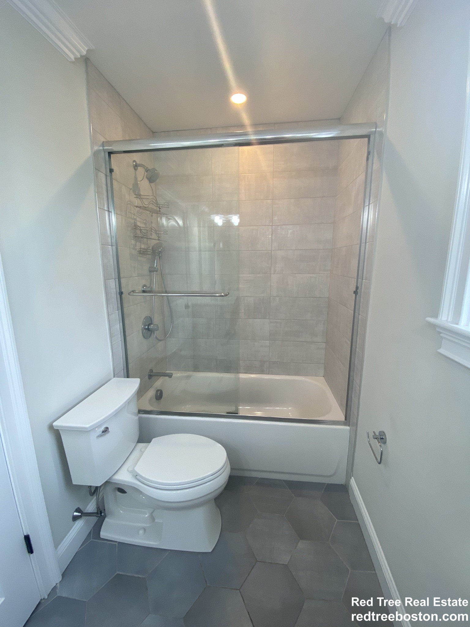 5 bed, 1.5 bath apartment for rent at 490 Washington St Unit 3, Brighton — photo 5 of 34