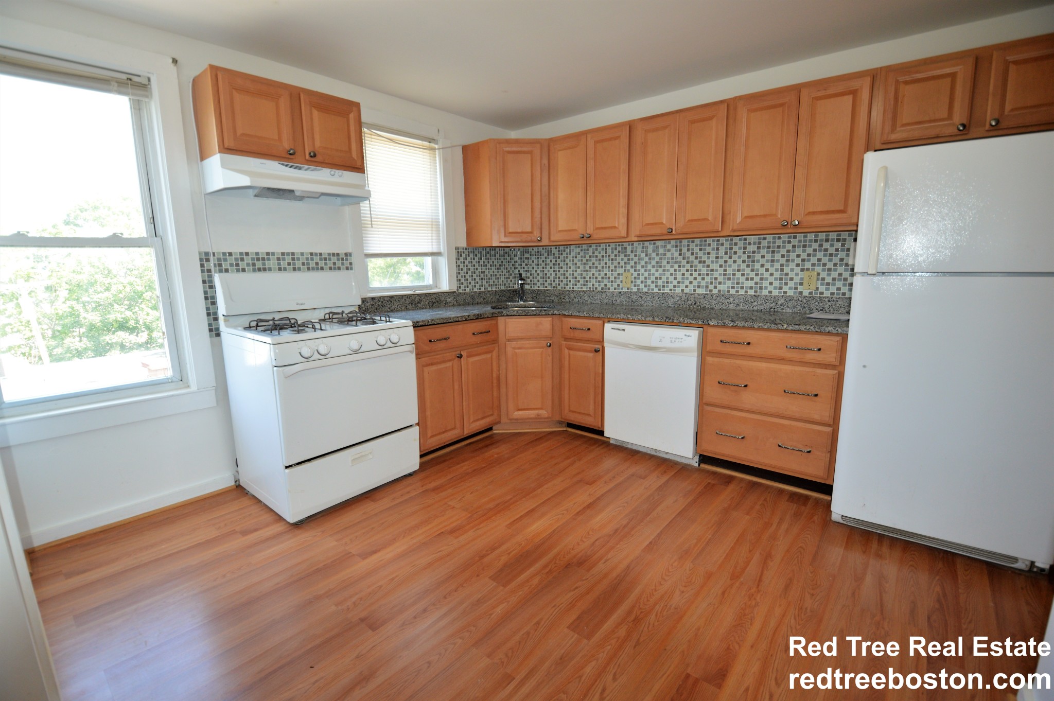 3 bed, 2 bath apartment for rent at 803 Boylston St Unit 3, Chestnut Hill — photo 10 of 12