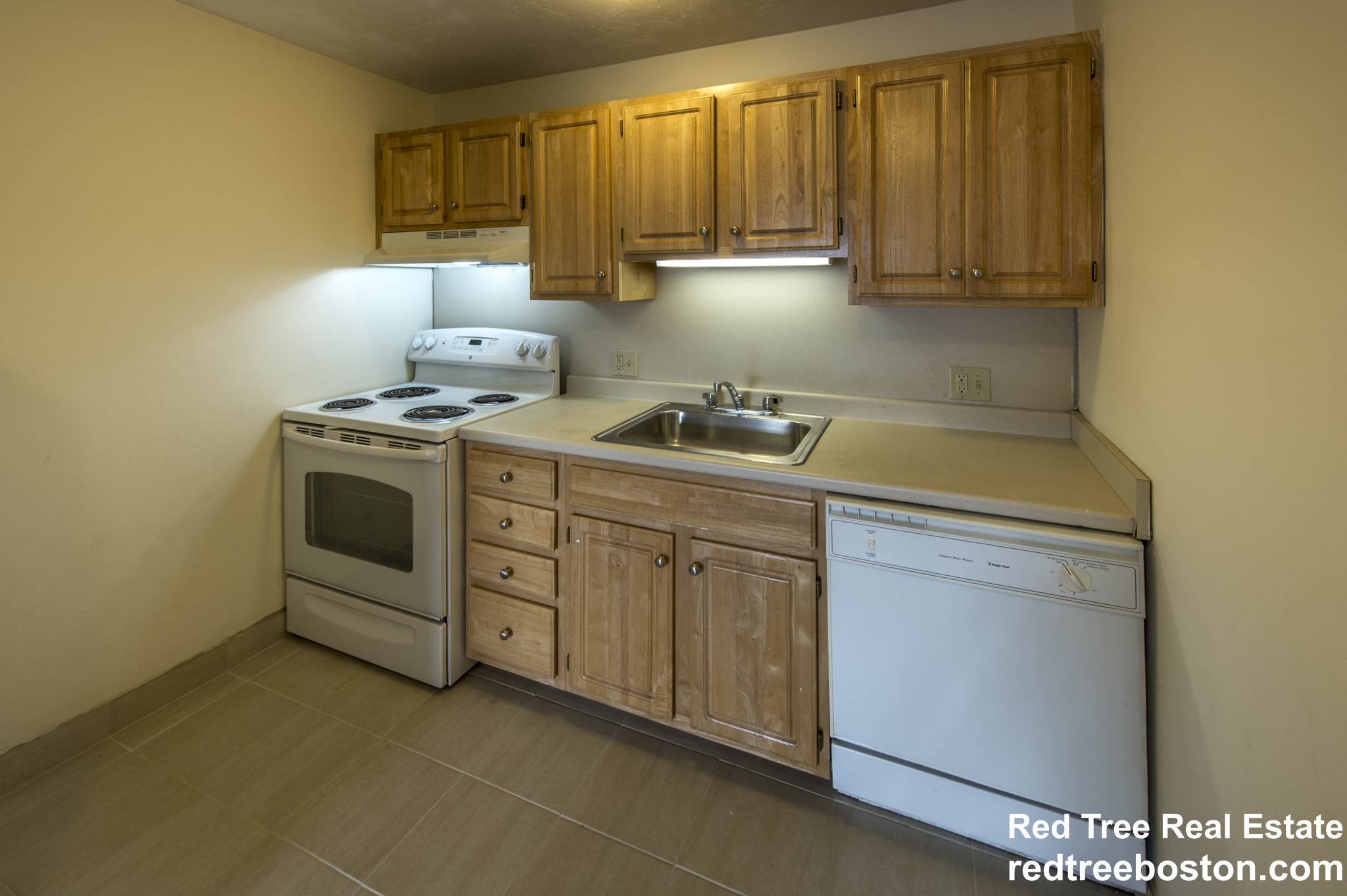 90 Gardner St, Allston