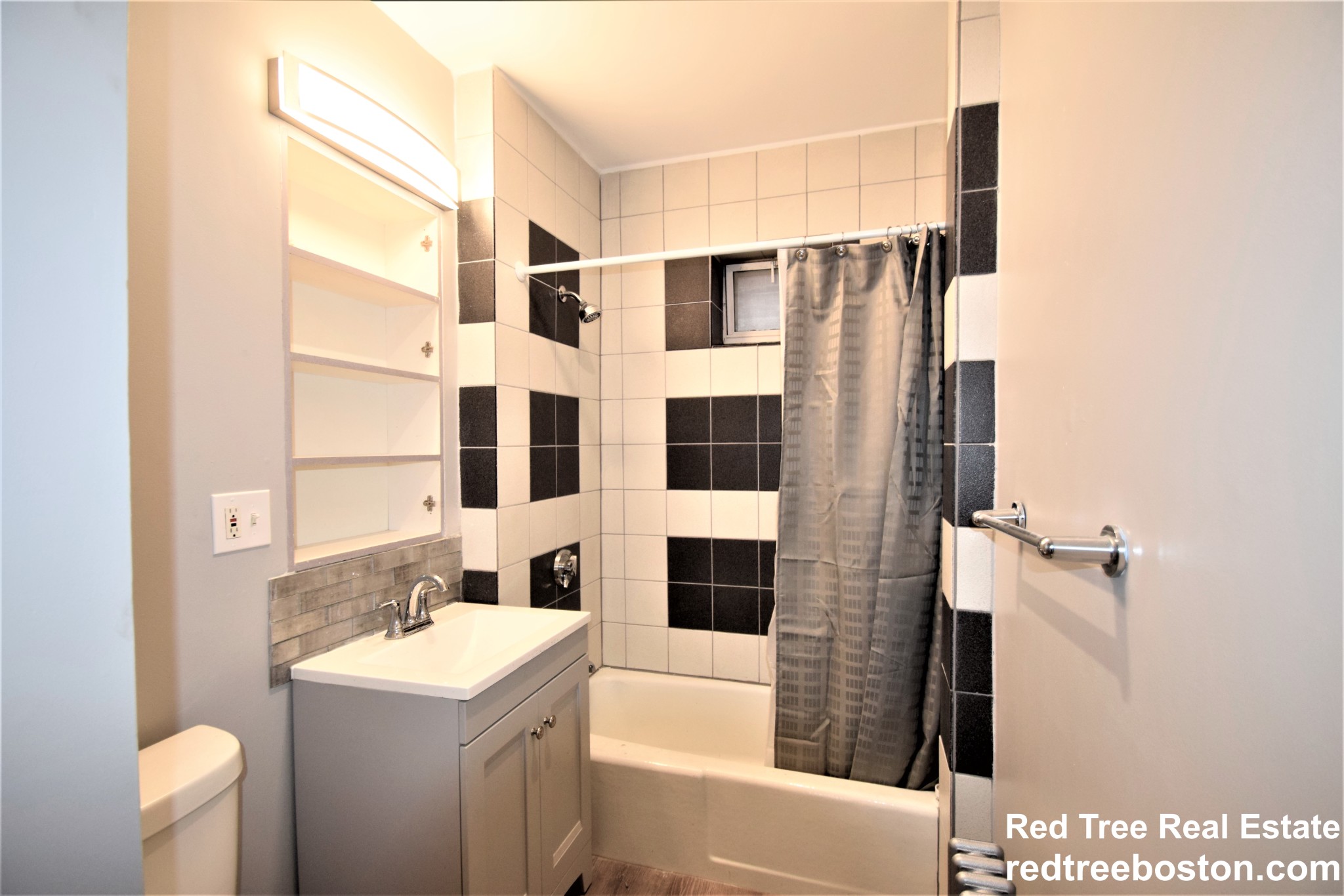 83 Glenville Ave, Brighton