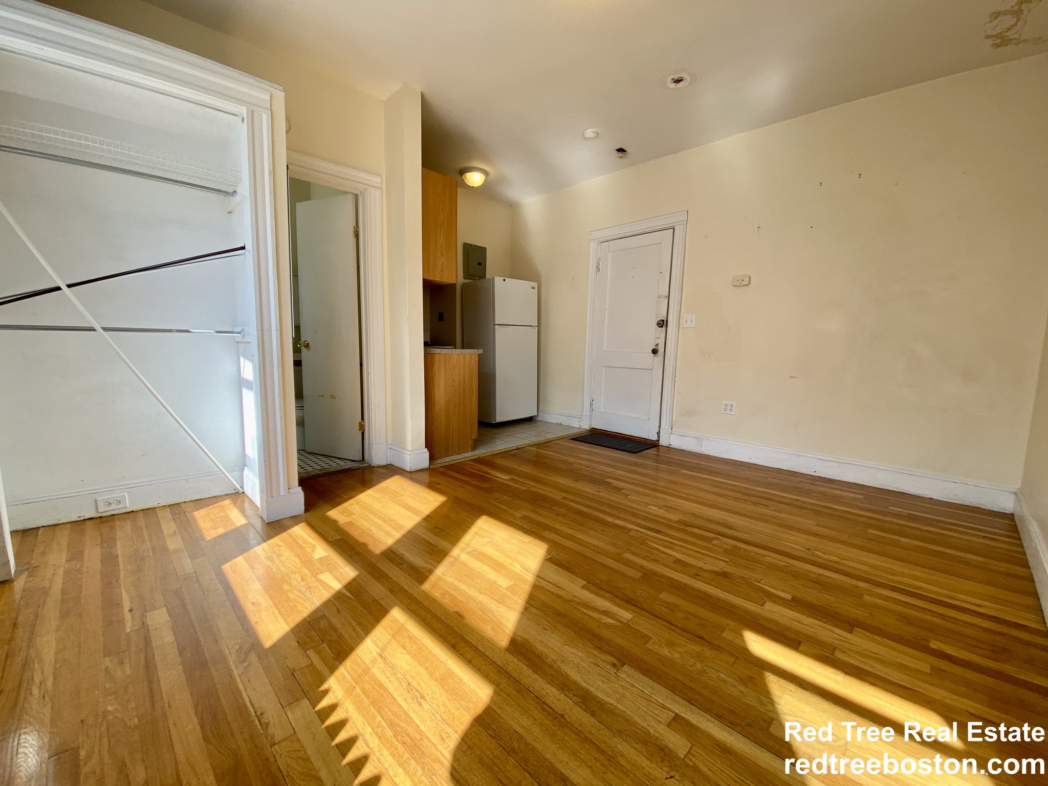 1 bed, 1 bath apartment for rent at 1629 Commonwealth Ave Unit 18, Brighton — photo 2 of 9