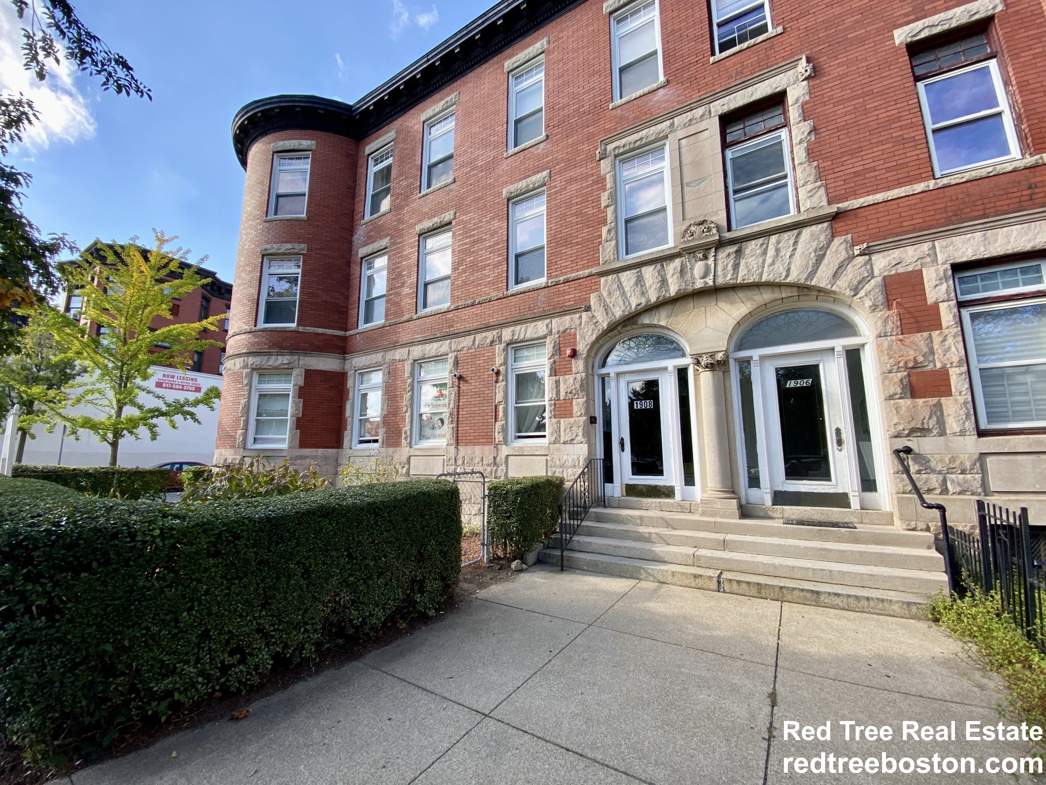 1908 Beacon St, Chestnut Hill