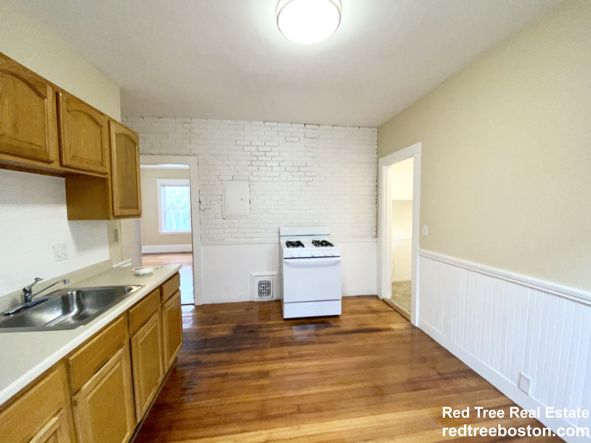 3 bed, 1 bath apartment for rent at 195 Hancock St Unit 3, Dorchester — photo 4 of 19