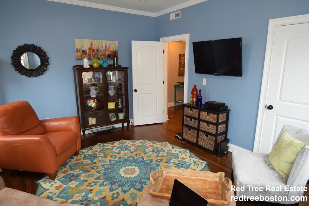 166 Boylston St, Jamaica Plain