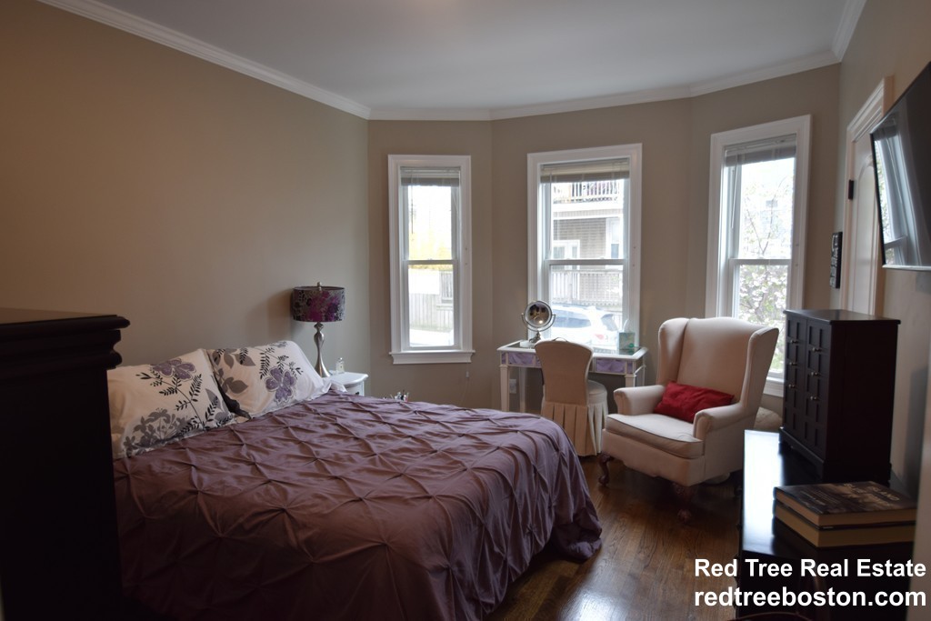 166 Boylston St, Jamaica Plain