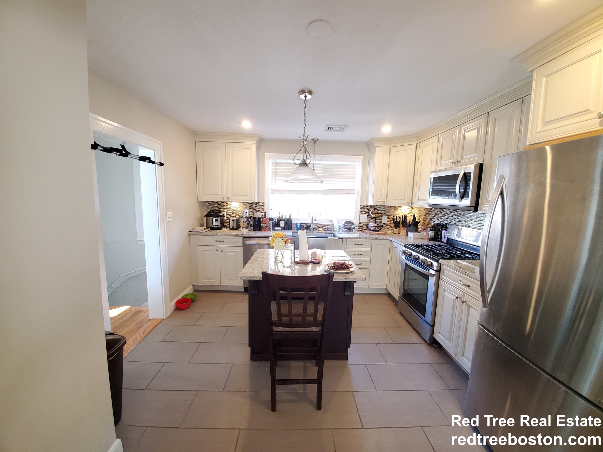 4 bed, 1 bath apartment for rent at 43 Puritan Rd, Somerville — photo 5 of 16