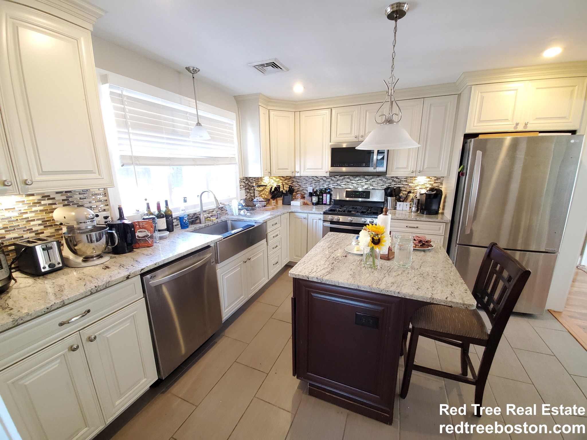 4 bed, 1 bath apartment for rent at 43 Puritan Rd, Somerville — photo 4 of 16