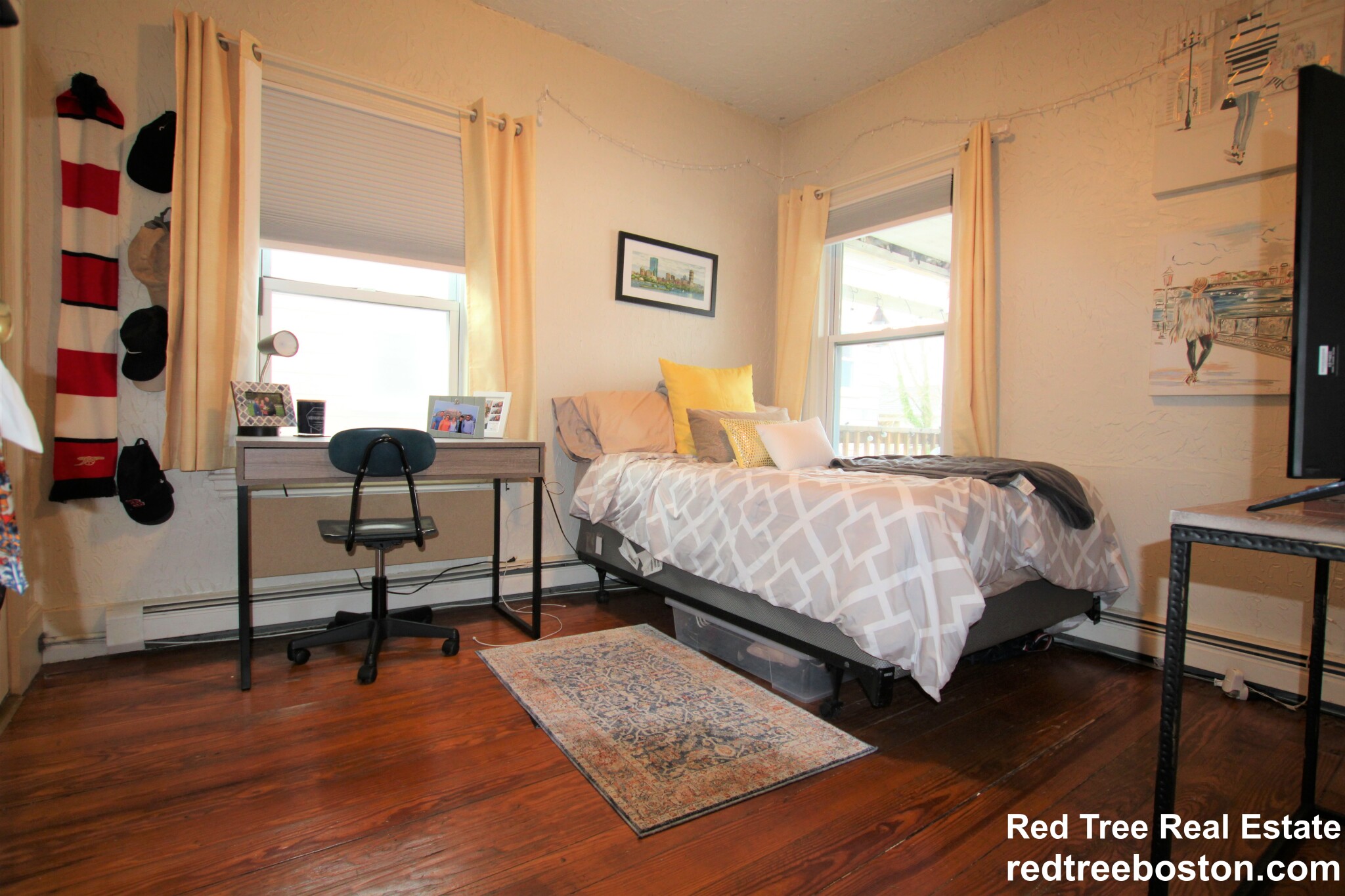 93 Hillside St, Mission Hill