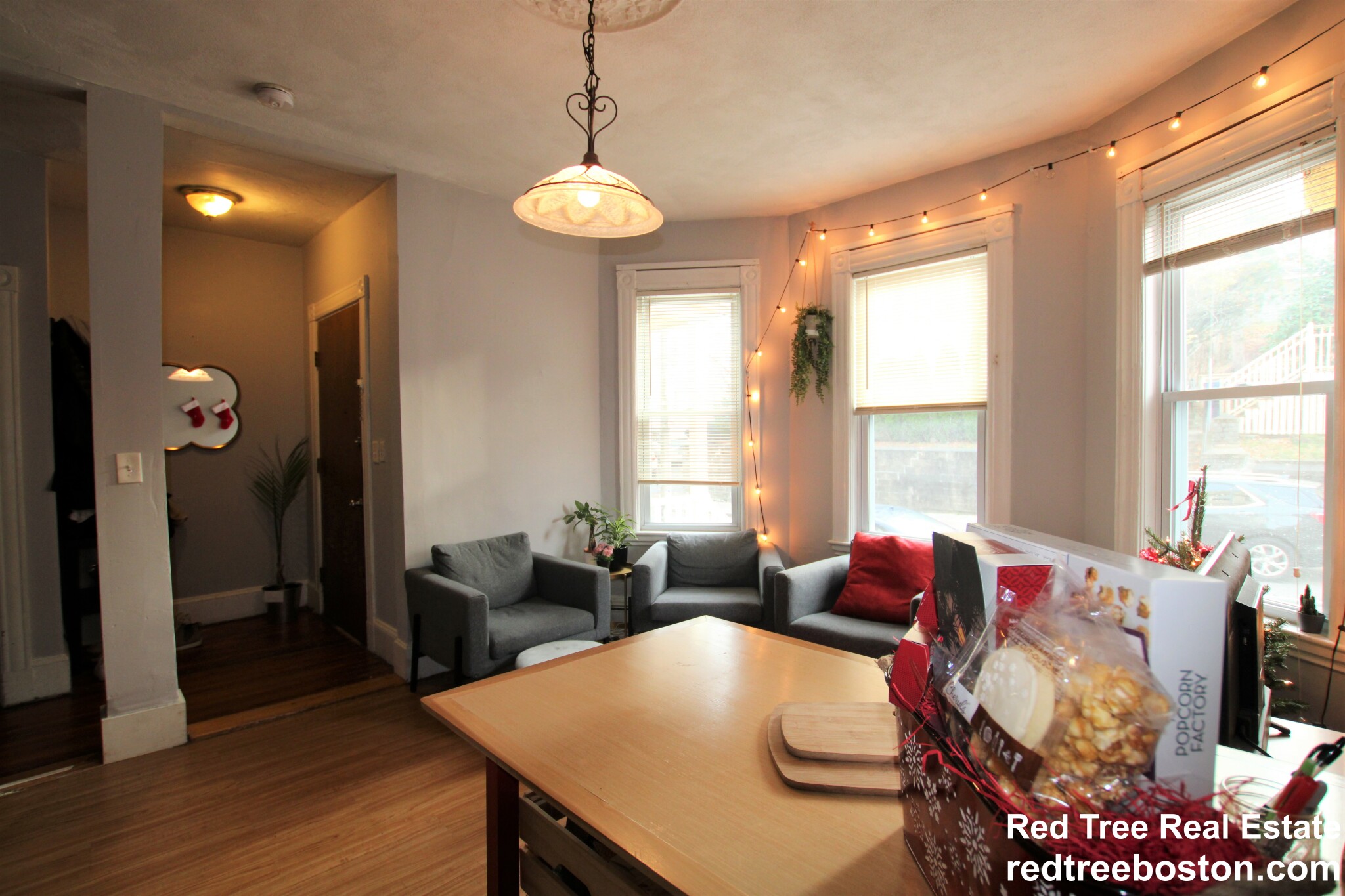 93 Hillside St, Mission Hill