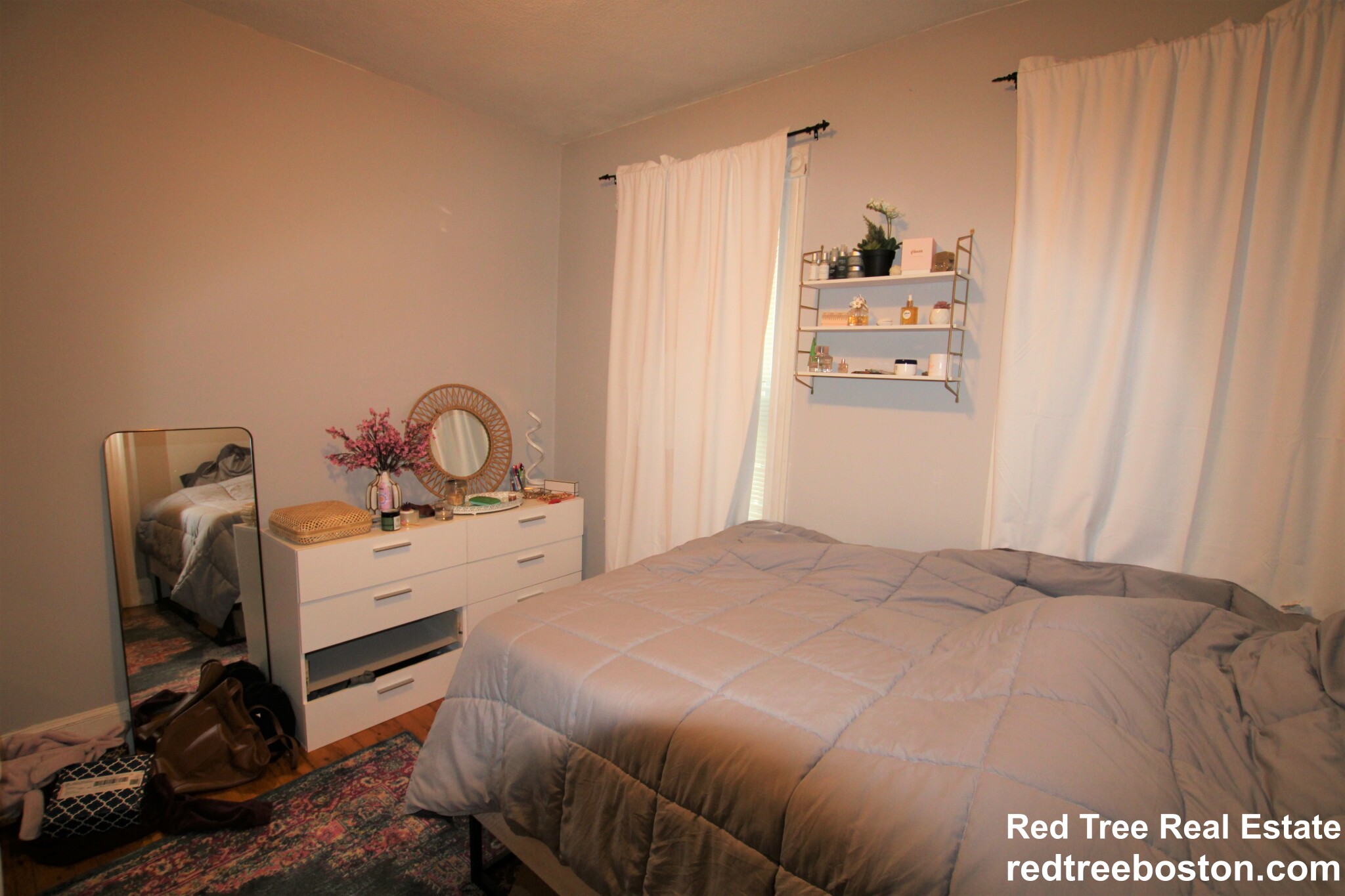 93 Hillside St, Mission Hill