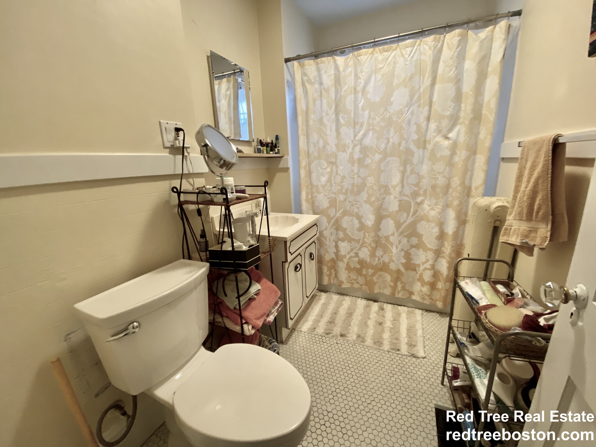 2 bed, 1 bath apartment for rent at 10 Margaret St Unit 2, Arlington — photo 18 of 23