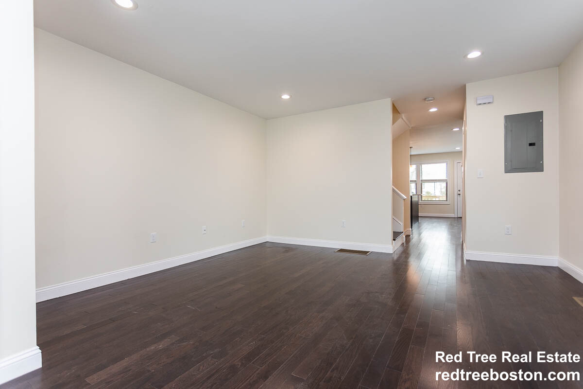 478 Fulton St, West Medford