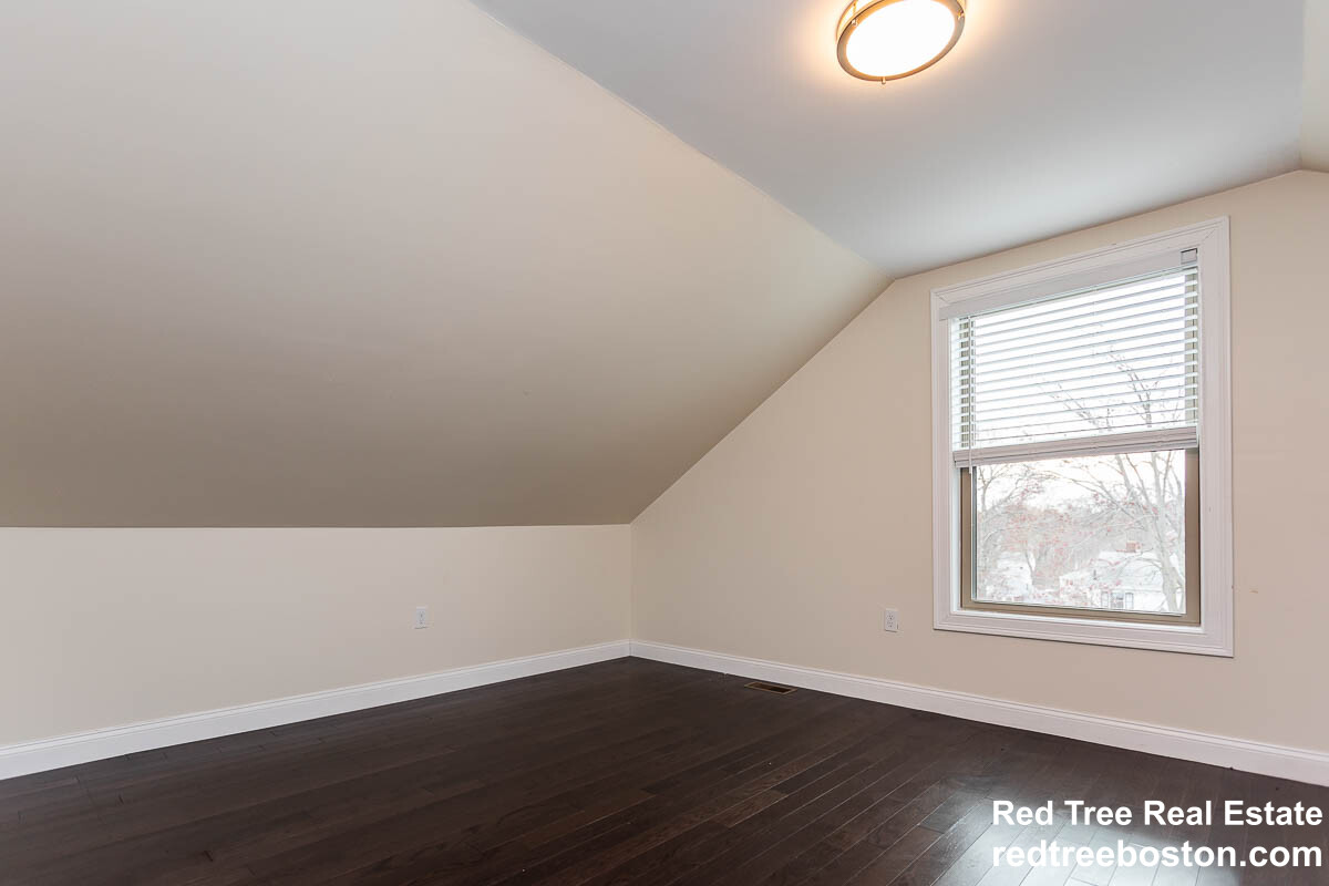 478 Fulton St, West Medford