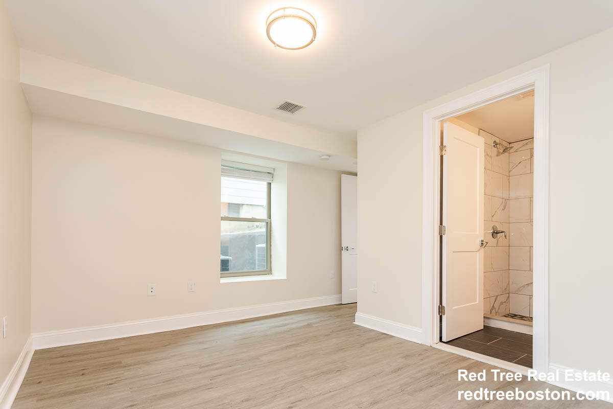 478 Fulton St, West Medford