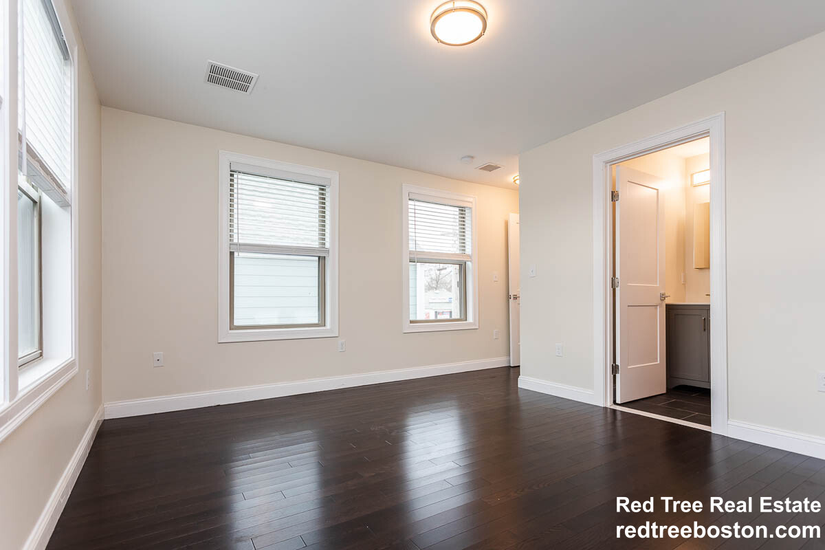 478 Fulton St, West Medford