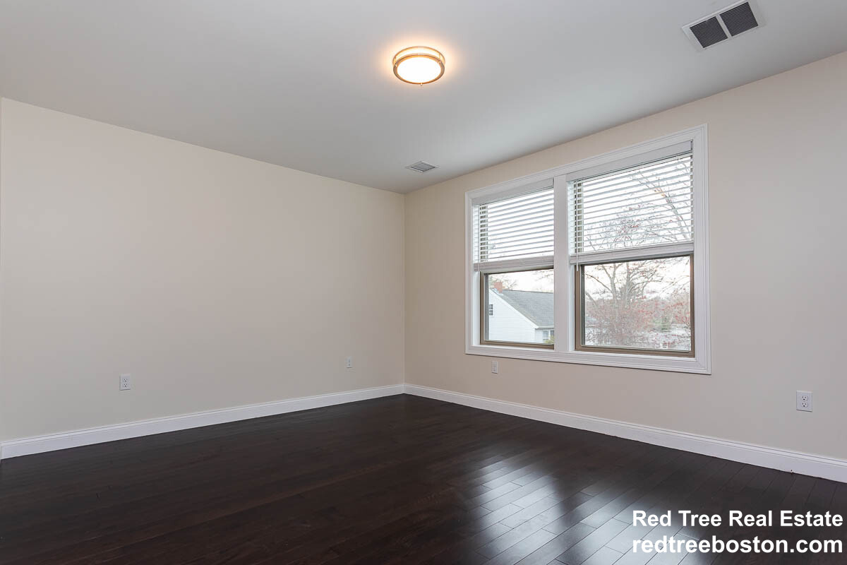 478 Fulton St, West Medford