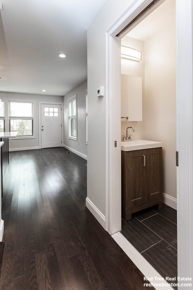 478 Fulton St, West Medford