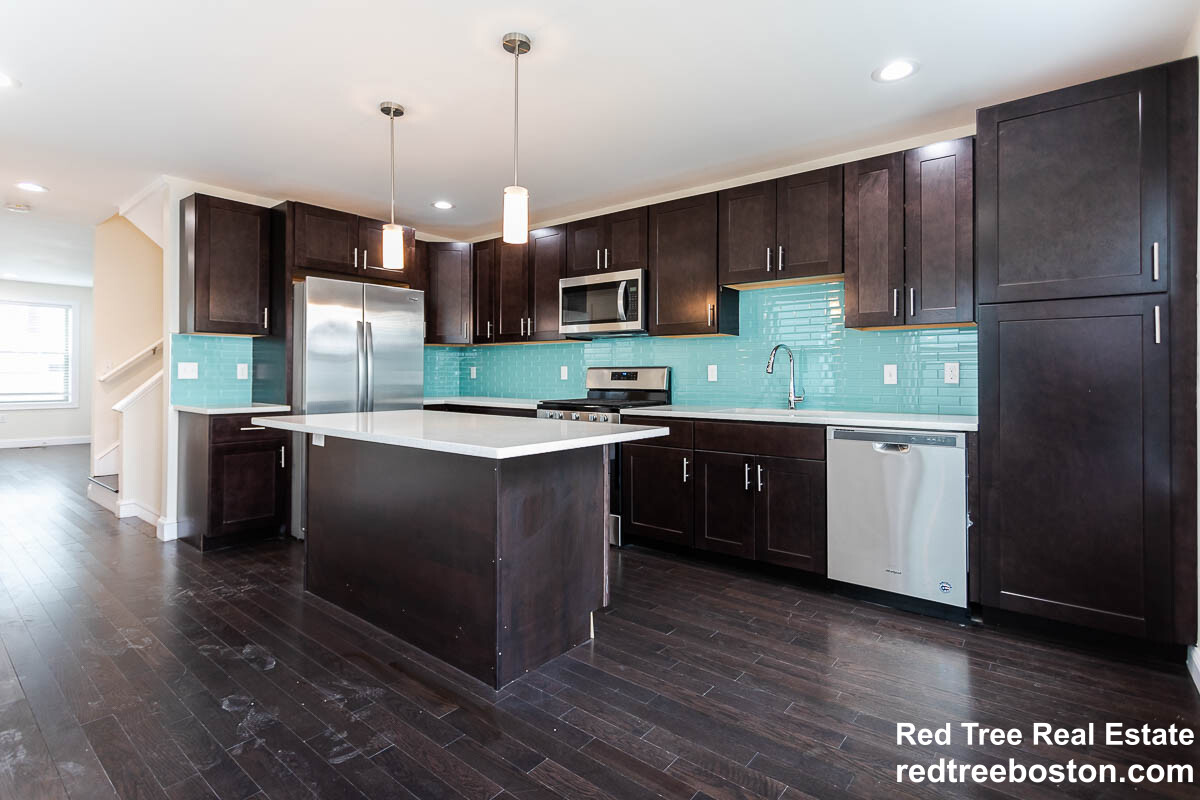 478 Fulton St, West Medford