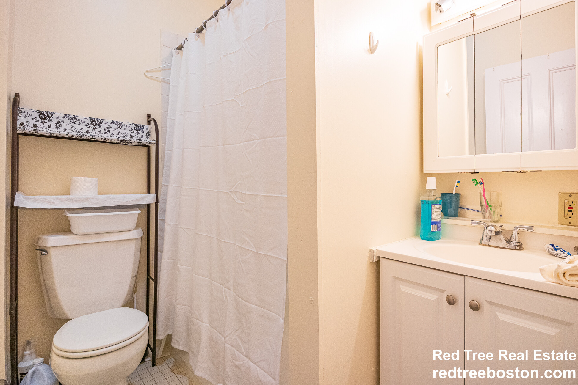 4 bed, 1 bath apartment for rent at 103 Calumet St Unit 2, Mission Hill — photo 8 of 12