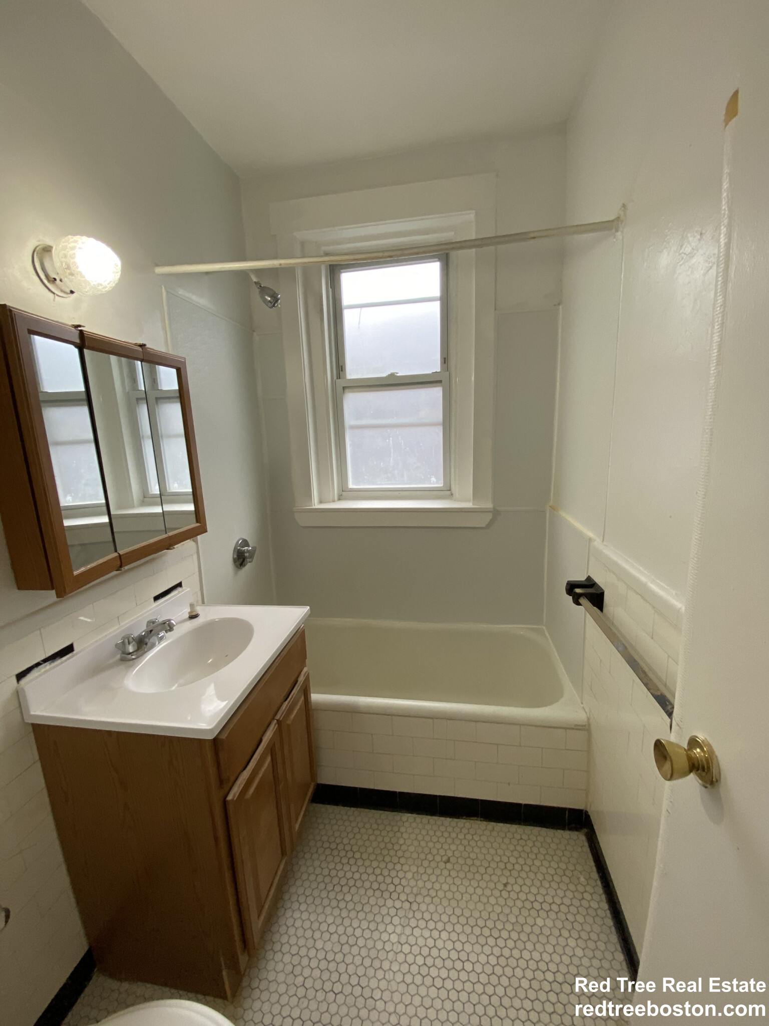 1687 Commonwealth Ave, Brighton