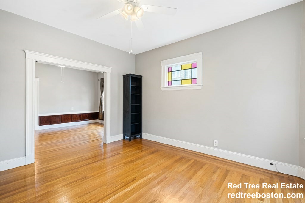4 bed, 1 bath apartment for rent at 16 Grampian Way Unit 2, Dorchester — photo 2 of 16