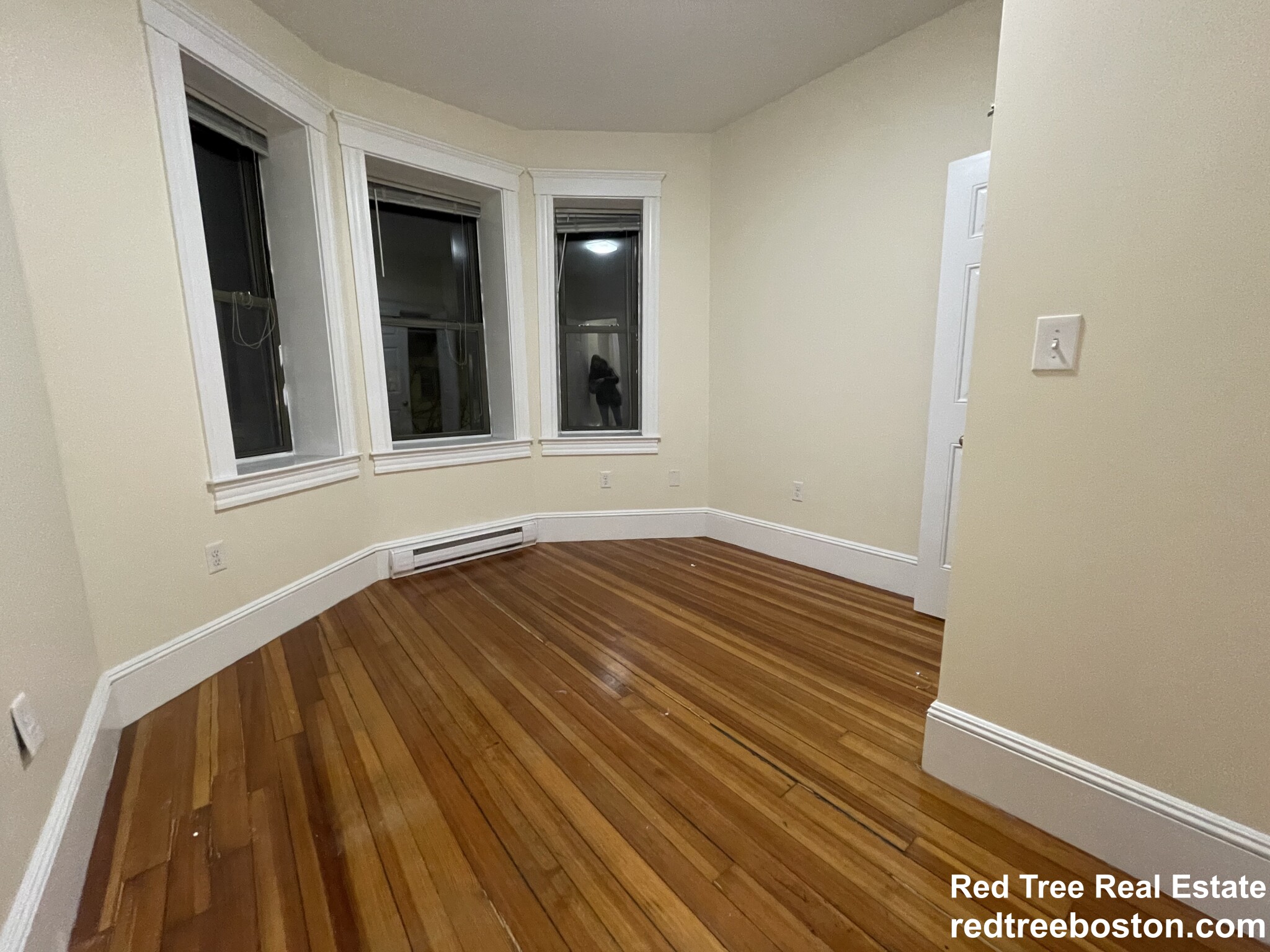 887 Huntington Ave, Mission Hill