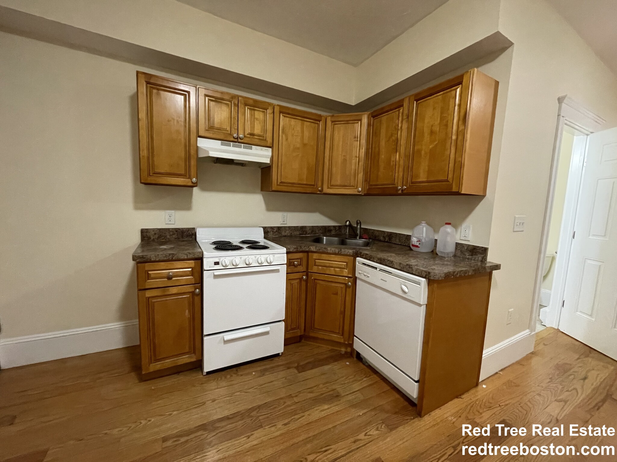 887 Huntington Ave, Mission Hill