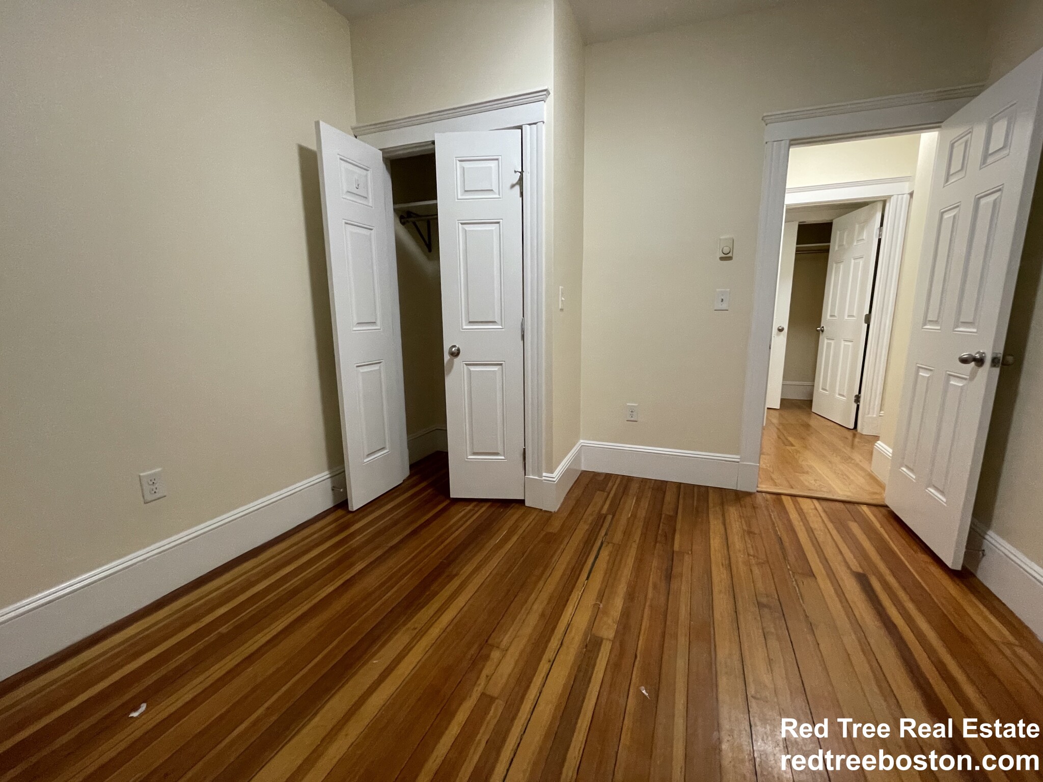 887 Huntington Ave, Mission Hill