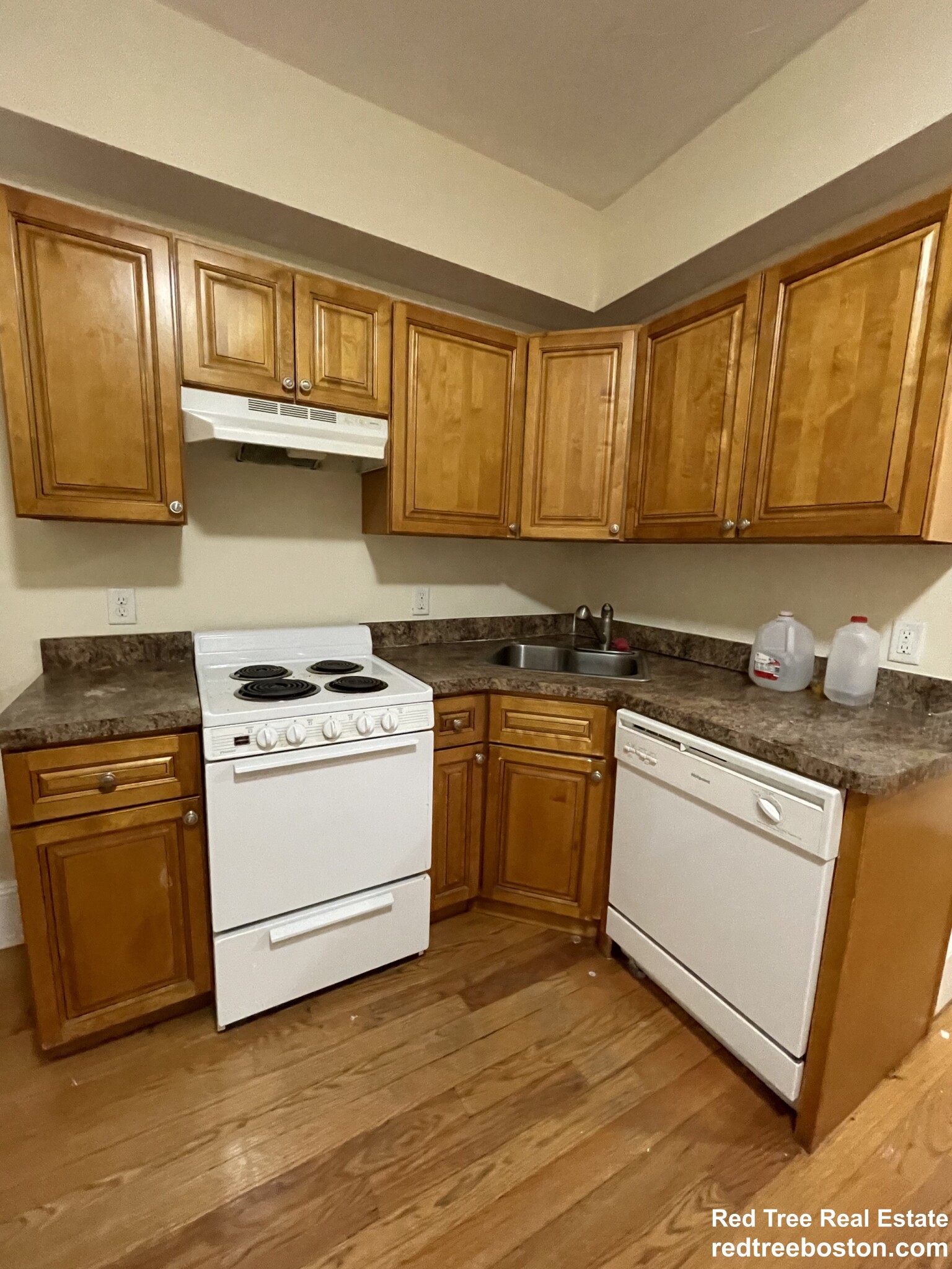 887 Huntington Ave, Mission Hill